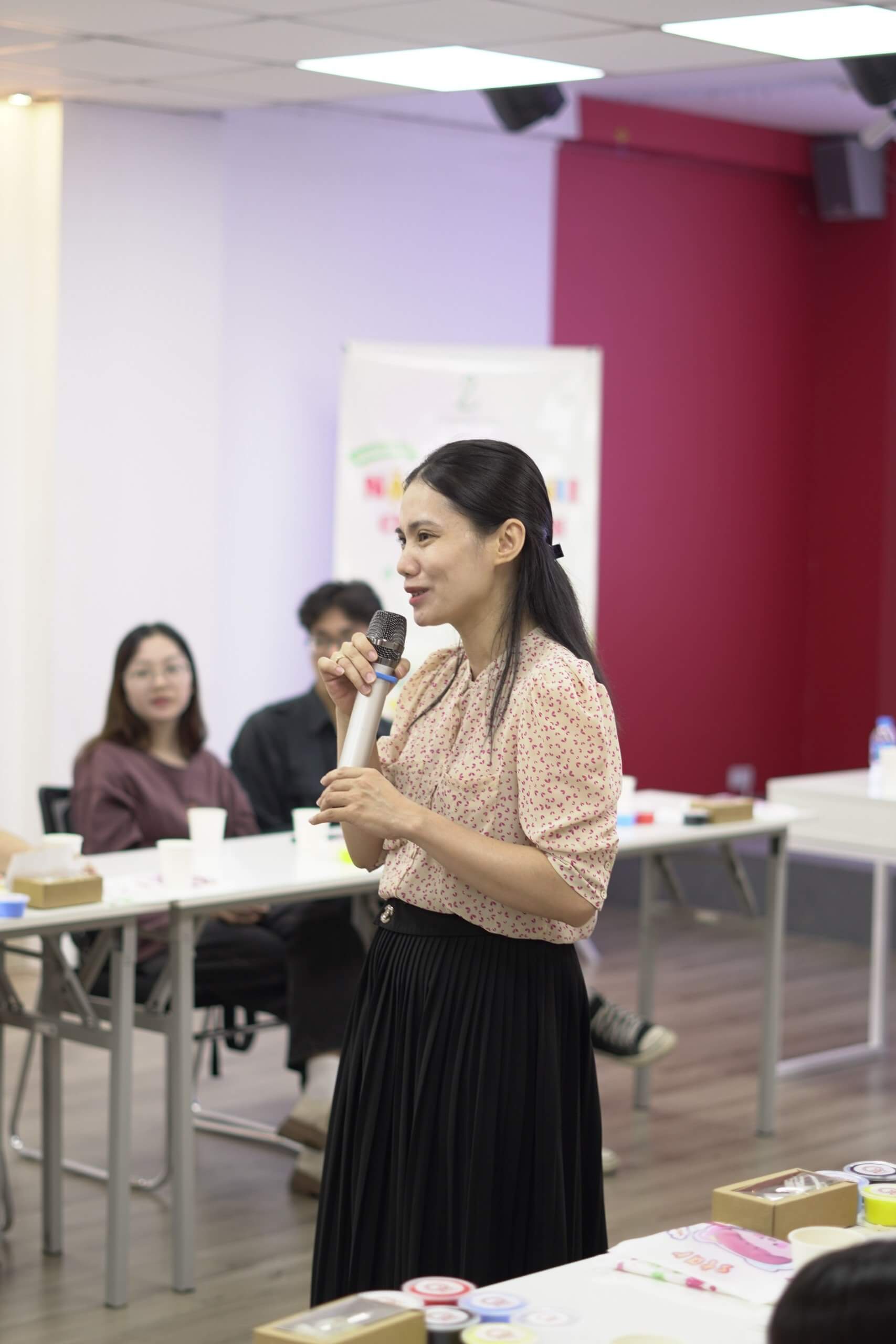 Giảng viên Ngô Vân